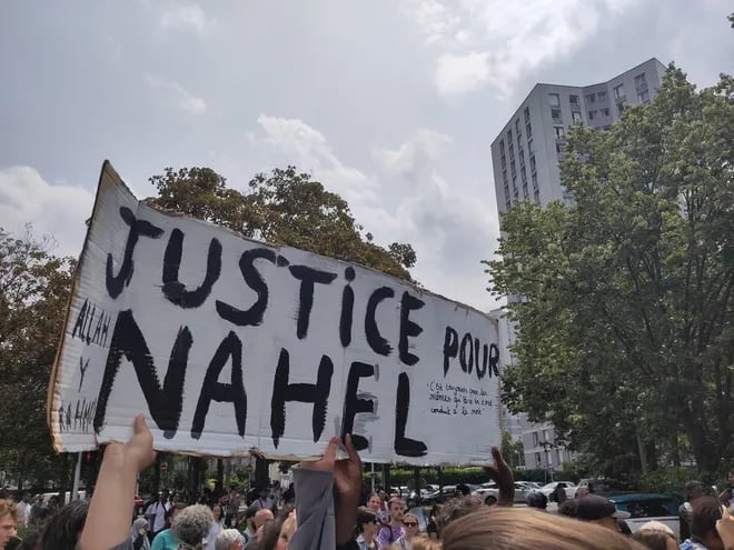 Manifestación en protesta por la muerte de Nahel, Nanterre, jueves 29 de junio de 2023 (Foto: Silanoc, vía Wikipedia Commons).