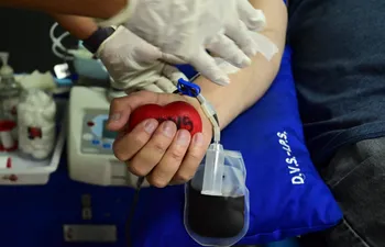 Hoy se recuerda el día del donante. En Paraguay, se busca recuperar la cantidad de donaciones de sangre que se tenía al año antes de la pandemia.