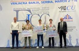 Podio del Campeonato de Europa 2023: 1. Alexey Sarana, 2. Kiril Shevchenko y 3. Daniel Dardha (Foto, eicc2023.com)
