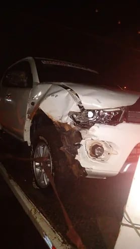 Las condiciones en que quedó la camioneta del intendente Luciano Cañete, que protagonizó un accidente en Carapeguá