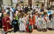Más de 50 niños participaron de la misa vestidos de sus santos favoritos.