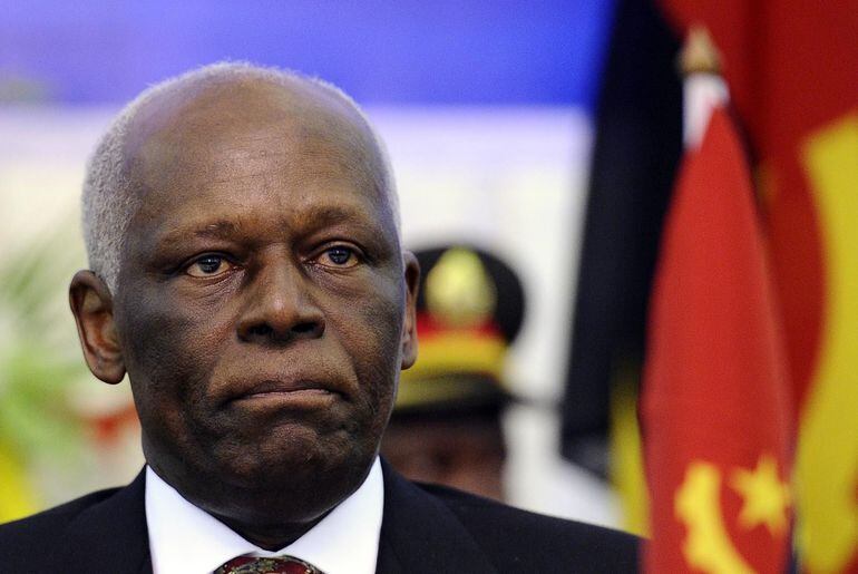 Presidente De Angola Decide Irse Tras 38 Años En El Poder Mundo Abc 