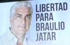 braulio-jatar-periodista-detenido-por-publicar-un-video-de-un-cacerolazo-contra-el-presidente-nicolas-maduro--210046000000-1532986.jpg