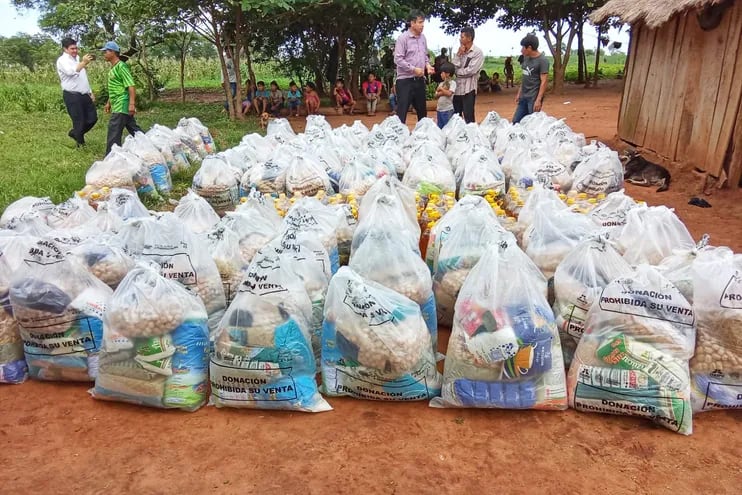 Comunidades indígenas de Guairá recibieron asistencia con kits de alimentos.