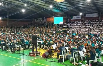Concierto de la Mega Orquesta Juvenil de Sonidos de la Tierra en Suena San Juan 2023.
