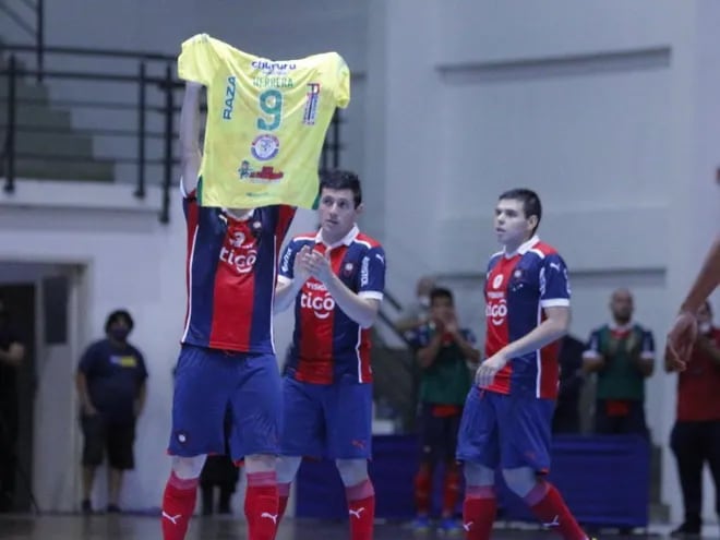 El homenaje a Darío Herrera, quien jugó en Cerro Porteño en 2016 y fue campeón de la Copa Libertadores de Futsal.