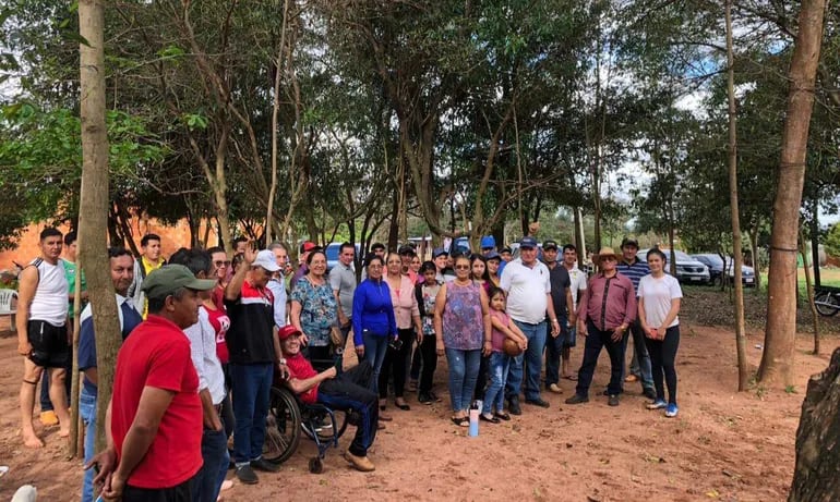 En la reunión organizada en la localidad de Yrybucua, participaron dirigentes de los tres municipios y pobladores de la zona