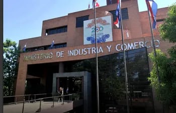 Ministerio de Industria y Comercio.