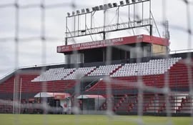 En el estadio Emiliano Ghezzi, el puntero Sportivo Trinidense se medirá con Atlético Colegiales.