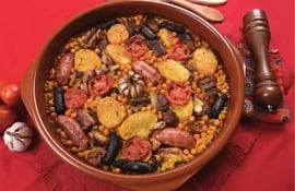 pimenton-espanol-es-un-ingrediente-importantisimo-en-la-cocina-espanola-en-general-y-mediterranea-en-particular-de-hecho-el-que-se-cultiva-en-espan-223638000000-1502459.jpg