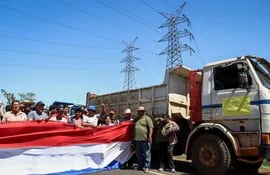 La movilización de camioneros suma su quinta jornada de protestas contra la suba de los precios de los combustibles.