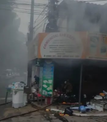Comercial pierde gran parte de sus mercaderías por incendio en San Lorenzo.