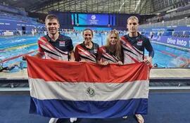 La delegación paraguaya que compite en el Mundial de Natación en Qatar busca mejorar sus marcas.