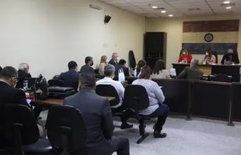 El Tribunal de Sentencia presidido por Olga Ruiz e integrado por Elsa García y Víctor Medina, está a cargo del juicio a los exdirectivos de la Asociación de Funcionarios del Poder Judicial,