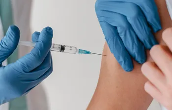 El PAI tuvo que desechar 96 mil dosis de vacunas anticovid pediátricas por venimiento.