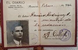 Carnet profesional de Ramiro Rodríguez Alcalá cuando trabajaba en El Diario, en 1932.