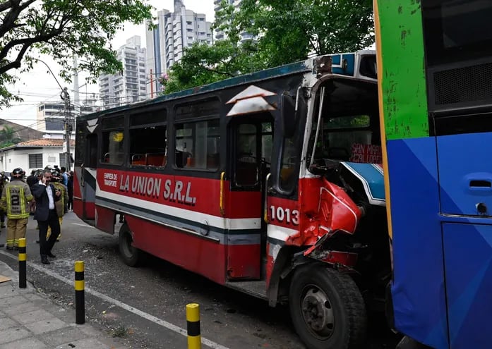 El bus involucrado en el accidente es concesionaria de Asunción, reportó el MOPC.