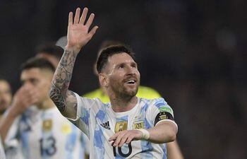 Lionel Messi, futbolista argentino del París Saint-Germain, será durante los próximos tres años embajador global de Socios.com, la empresa creadora de los ‘fan tokens’ -monedas virtuales basadas en tecnología ‘blockchain’.
