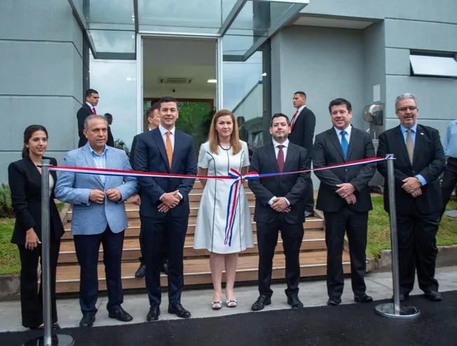 Quedó oficialmente inaugurada la primera planta de soluciones parenterales para terapia de infusión del país.
