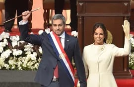 el-presidente-de-la-republica-mario-abdo-benitez-y-su-esposa-la-primera-dama-de-la-nacion-silvana-lopez-moreira-de-abdo--190005000000-1744764.jpg