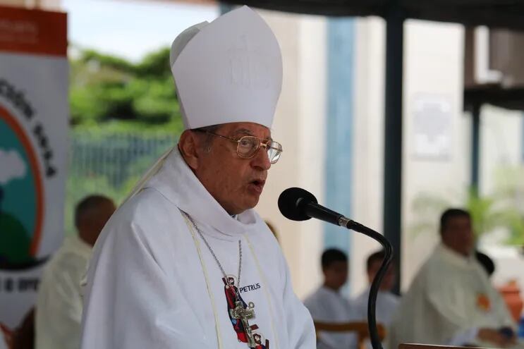 Monseñor Ricardo Valenzuela ofició la misa dominical en Caacupé.