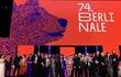 Miembros del jurado y algunos galardonados de la 74 edición del Festival Internacional de Cine de Berlín pidieron un cese el fuego en Gaza durante la ceremonia de premiación. JOHN MACDOUGALL / AFP