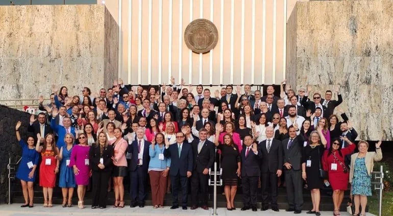 Participantes de la 70° Asamblea de la FLAM, en Costa Rica. Nuestro país estuvo representado por la Asociación de Magistrados Judiciales del Paraguay.
