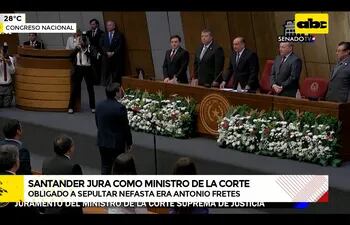 Video: Santander jura como nuevo ministro de la Corte