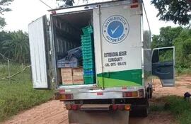 El camión distribuidor de lácteos cuyos conductores fueron asaltados en Yasy Cañy