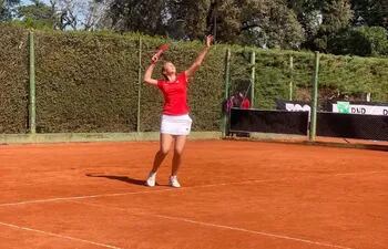 Gran torneo de Sofía Magalí Barreto, quien se consagró ayer campeona en singles y dobles 16 años en Rakiura.