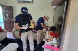 Ayer realizaron varios allanamientos simultáneos en el departamento de Canindeyú, en un intento de desbaratar una banda dedicada al tráfico de drogas y al lavado de dinero, bajo el mando de Narciso Ayala.