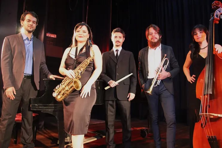 Víctor Álvarez, Lucero Núñez, José Burguez, Jonathan Piñero y Paula Rodríguez, integrantes del CCPA Jazz Quintet.