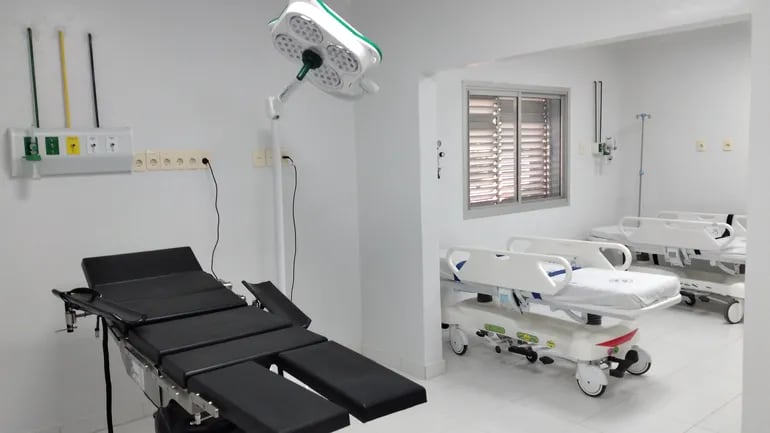 Sala de reanimación es habilitado en un sector del Hospital Regional del IPS de Ayolas.