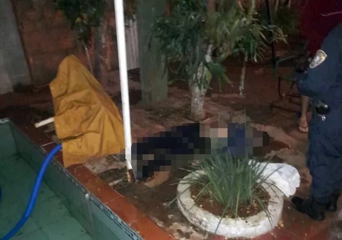 El brasileño murió luego de lanzarse a la piscina ubicada en el patio de la casa familiar.