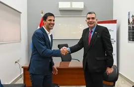 Ministro de Deportes, Diego Galeano (i), y el Ministro de Educación (d), Nicolás Zárate