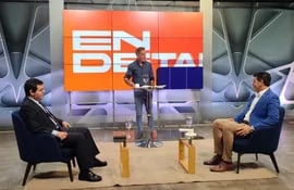 Manuel Riera y el senador Víctor Ríos durante el programa "En detalles", emitido por ABC TV.
