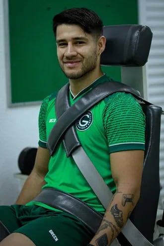 Iván Tito Torres, durante su primera práctica con el Goiás de Brasil.