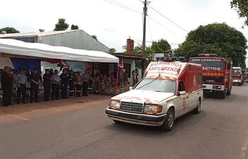 El Cuerpo de Bomberos Voluntarios de San Lorenzo “Cap. Juan Speratti” organizó el primer desfile de bomberos por los 31 años de servicios a la sociedad.