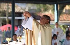 El obispo de la diócesis de Caacupé, Monseñor Ricardo Valenzuela