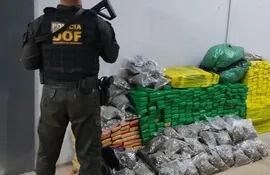 Carga de marihuana hallada por los efectivos del Departamento de Operaciones de Frontera (DOF).