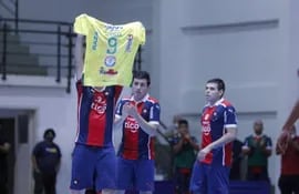 El homenaje a Darío Herrera, quien jugó en Cerro Porteño en 2016 y fue campeón de la Copa Libertadores de Futsal.