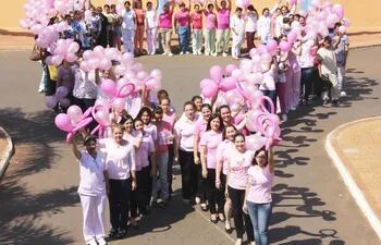 la-asociacion-de-mujeres-de-apoyo-contra-el-cancer-de-mama-amacma-propone-el-soporte-psicologico-que-ademas-de-aportar-un-espacio-de-desahogo-emo-210544000000-1608542.jpg