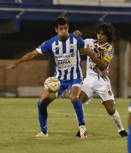 Víctor Cáceres jugará en Guaraní