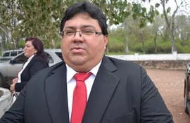 El diputado y exgobernador de Alto Paraguay, Domingo Adorno (ANR, HC) afirman que con su hermano, son “perseguidos políticos”.