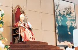 el-papa-juan-pablo-ii-presidio-la-misa-en-u-guasu-durante-la-cual-fueron-canonizados-el-sacerdote-paraguayo-roque-gonzalez-de-santa-cruz-y-sus-comp-200031000000-547421.jpg