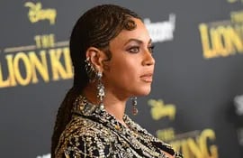 La cantante Beyoncé encabeza la lista de nominados para la próxima edición de los premios Grammy, que se entregarán el 5 de febrero en la ciudad de Los Ángeles.