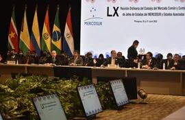 La lx Cumbre del Mercosur se inició hoy su reunión semestral en la Conmebol, con las deliberaciones del Consejo Mercado Común (CMC)