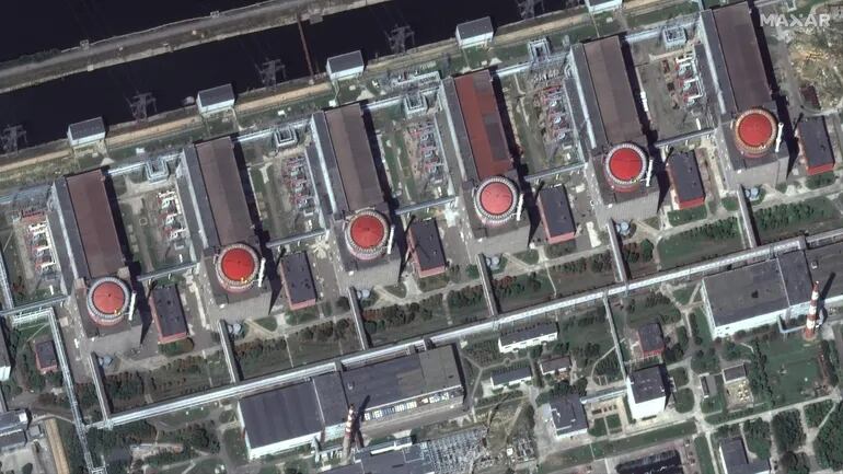 Imagen satelital de la planta nuclear de Zaporiyia, en Ucrania.