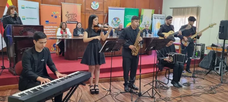 Momento artístico durante el lanzamiento de del gran concierto de orquestas juveniles de Sonidos de la Tierra, Suena San Juan 2023.