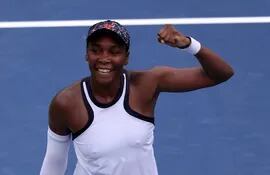 MASON, OHIO - AUGUST 13: Venus Williams of the United States celebrates match point over Kiki Bertens of the Netherlands during Day 4 of the Western and Southern Open at Lindner Family Tennis Center on August 13, 2019 in Mason, Ohio.   Rob Carr/Getty Images/AFP
== FOR NEWSPAPERS, INTERNET, TELCOS & TELEVISION USE ONLY ==
